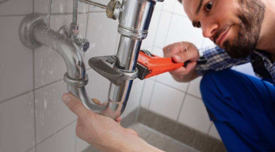 Professional clogged toilet repair services in Lampe, MO